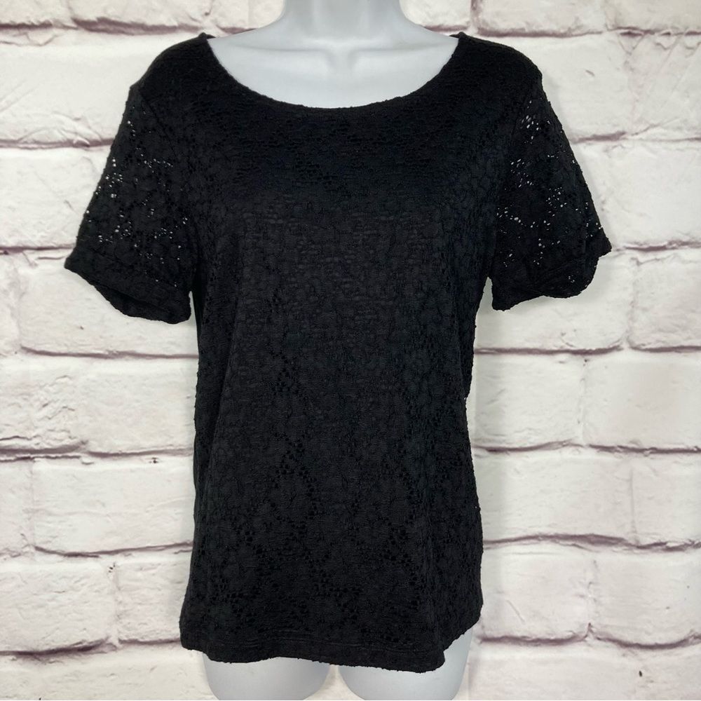 Ellen Tracy Company SZ M Black Lace Top Short Sleeves Layering Shirt Round Neck